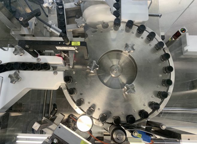 Labelling Machine for diagnostic and plastic vials