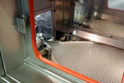 Sterilising of ampoules and vials