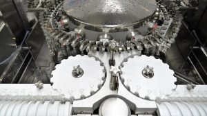 Washing of vials, bottles and ampoules